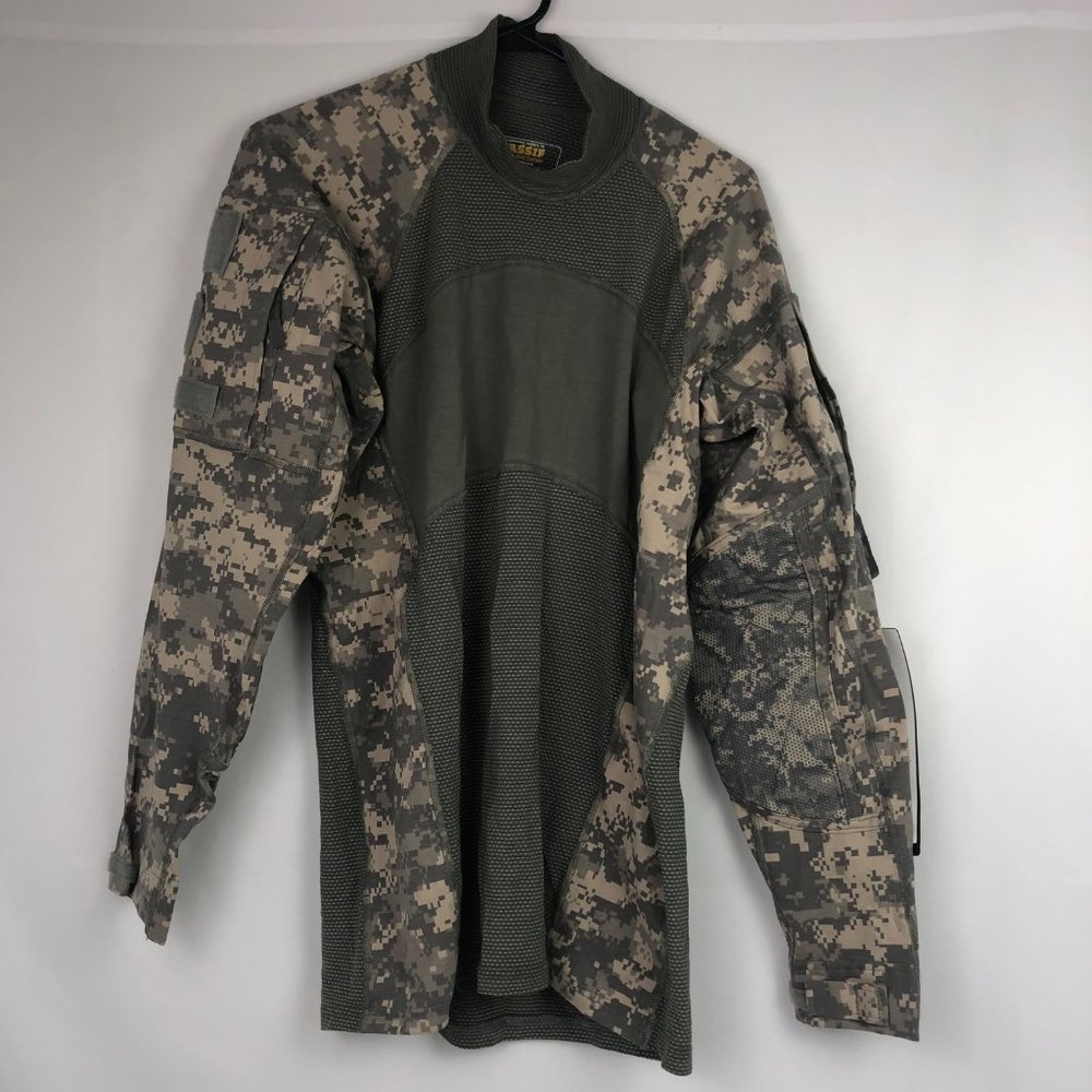 ACU UCP ARMY MILITARY COMBAT SHIRT MENS MEDIUM NWT